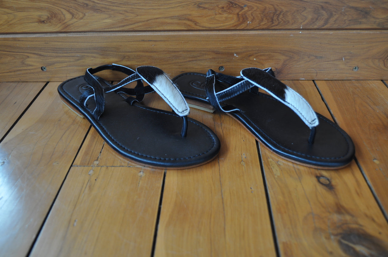Black & White Sandals ~ Size 41